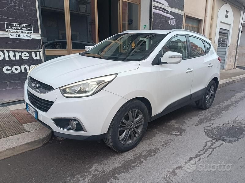 Usata Hyundai ix35 Xpossible 115 CV (84 kW) 2015 Bianco SUV