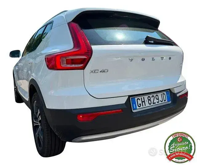 Usata Volvo XC40 Inscription 179 CV (131 kW) 2021 Bianco SUV