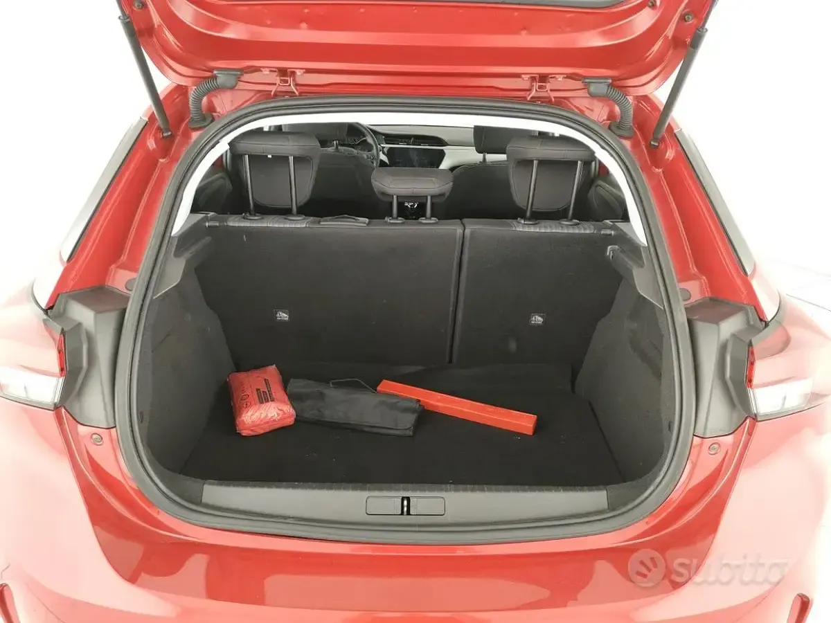 Usata Opel Corsa Elegance 102 CV (75 kW) 2020 Bordeaux Utilitaria
