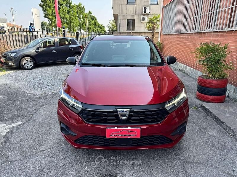 Usata Dacia Sandero Essentiel 67 CV (49 kW) 2022 Rosso Utilitaria
