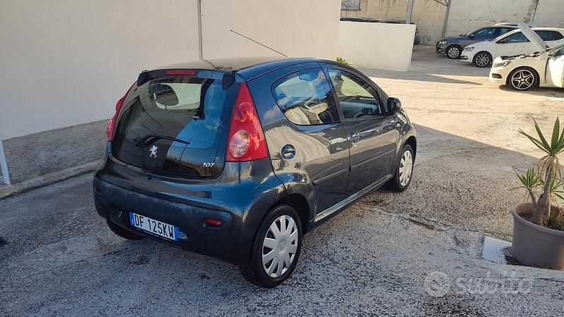Usata Peugeot 107 68 CV (50 kW) 2007 Other Utilitaria