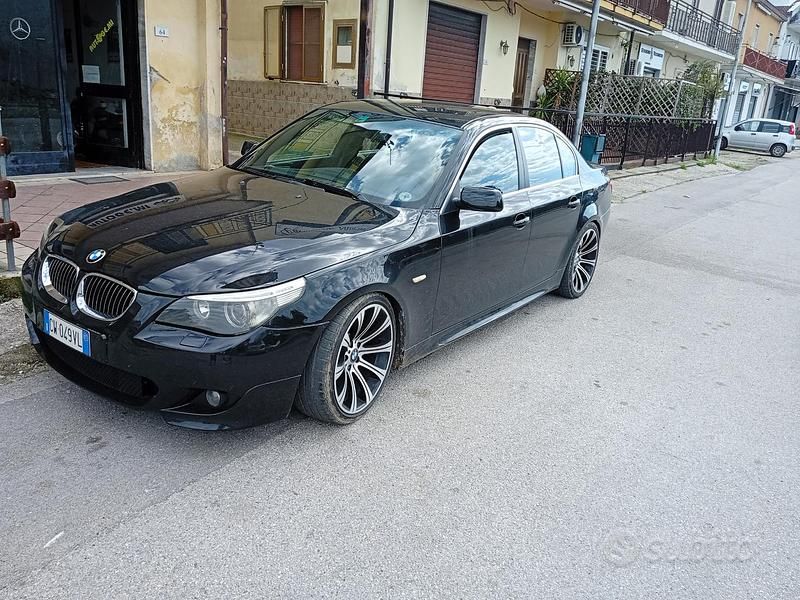 Usata BMW 545 333 CV (244 kW) 2005 Nero Berlina