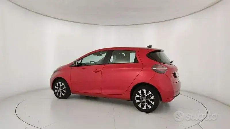 Usata Renault Zoe Evolution 50 kW (69 CV) 2023 Rosso Utilitaria