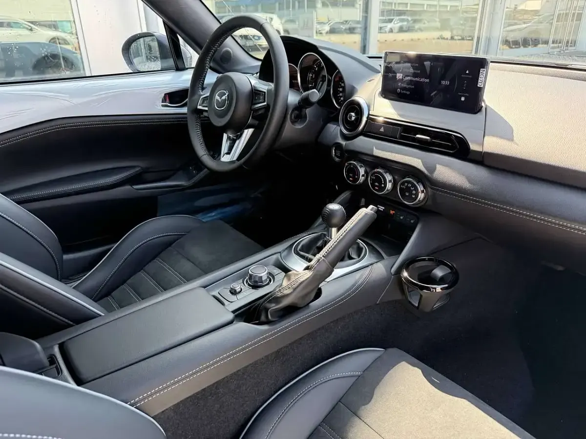 Nuova Mazda MX5 Homura-Line 132 CV (97 kW) 2025 Aero grey Cabrio