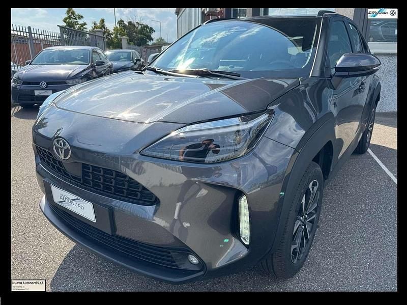 Grigio scuro Nuova 2026 Toyota Yaris Cross SUV | 26.900 € (Buon prezzo) - Immagine 1/4