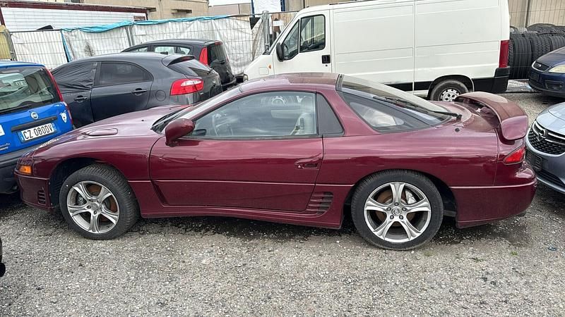 Usata Mitsubishi Space Wagon 100 CV (73 kW) 1991 Rosso Monovolume