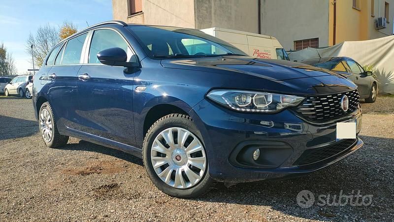 Blu / metallizzato Usata 2019 Fiat Tipo Business Station wagon | 10.900 € (Buon prezzo) - Immagine 1/4