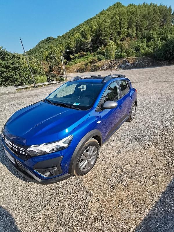 Usata Dacia Sandero 101 CV (74 kW) 2023 Blu Utilitaria