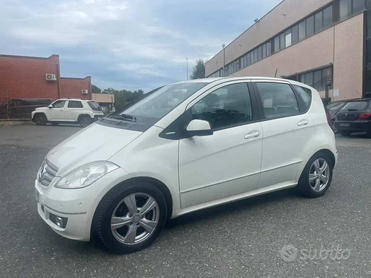 Usata Mercedes A160 Avantgarde 95 CV (69 kW) 2010 Bianco Berlina