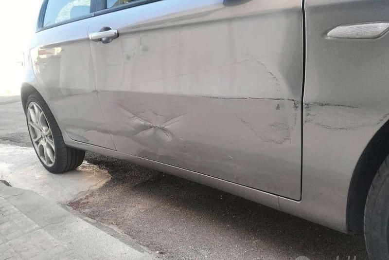 Usata Alfa Romeo 147 120 CV (88 kW) 2007 Utilitaria