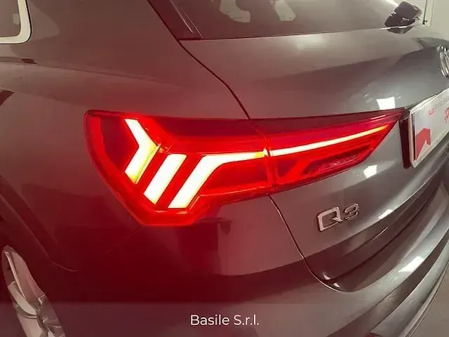 Usata Audi Q3 S-Line 150 CV (110 kW) 2024 Grigio daytona perla SUV