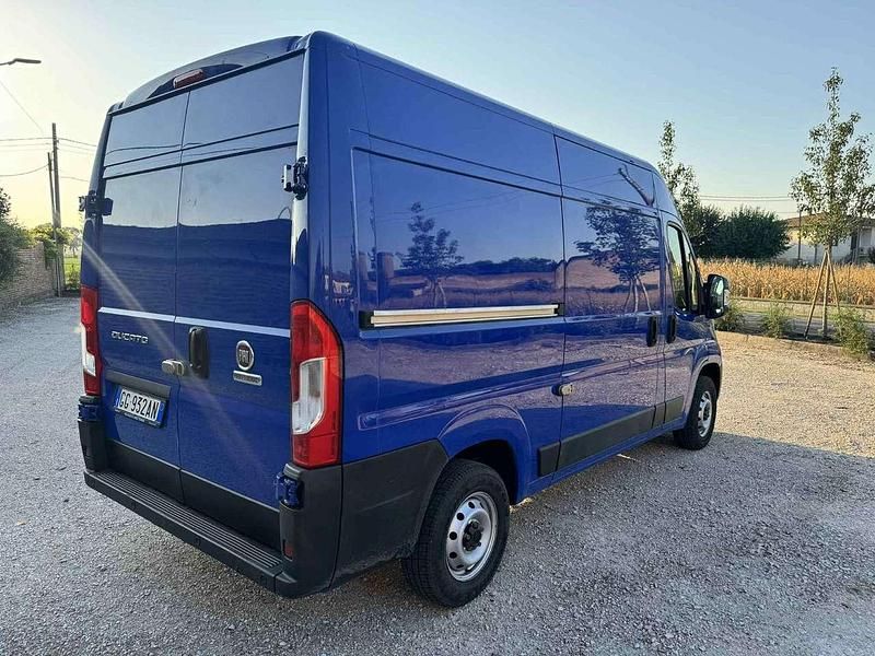 Usata Fiat Ducato 33 120 CV (88 kW) 2021 Blu/azzurro Furgone