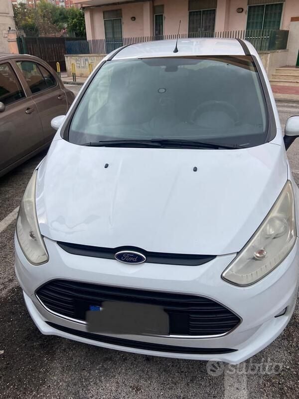Usata Ford B-MAX 90 CV (66 kW) 2015 Bianco Monovolume