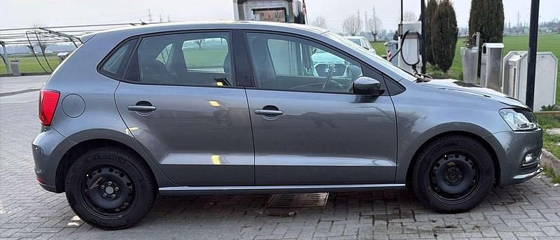 Usata VW Polo Comfortline 75 CV (55 kW) 2017 Grigio Berlina