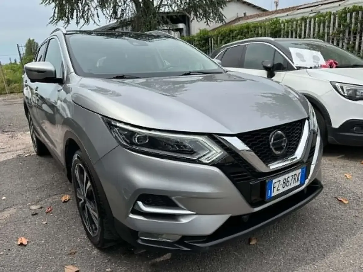 Usata Nissan Qashqai N-Connecta 140 CV (102 kW) 2019 Argento SUV