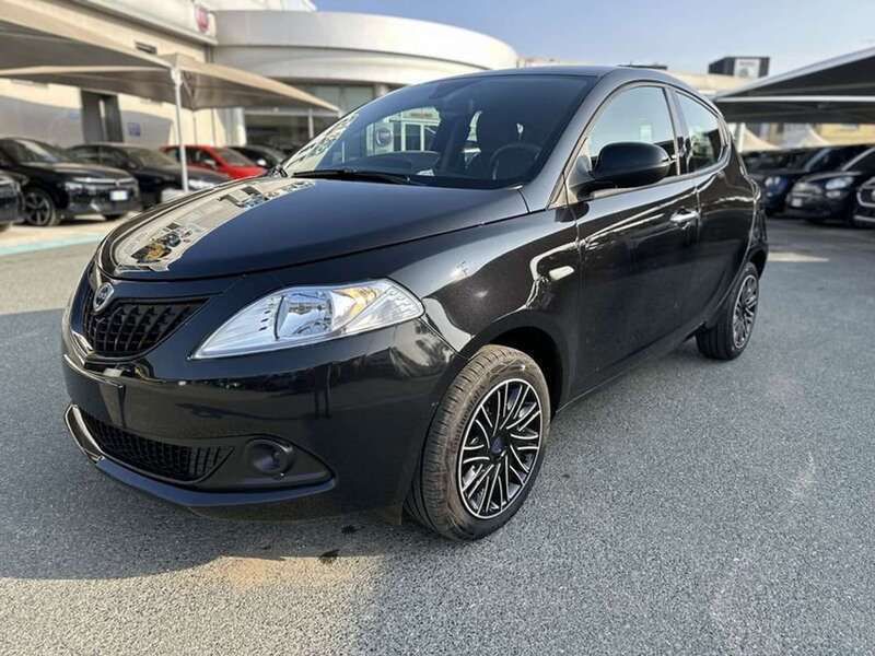 Usata Lancia Ypsilon S 69 CV (50 kW) 2024 Nero Utilitaria