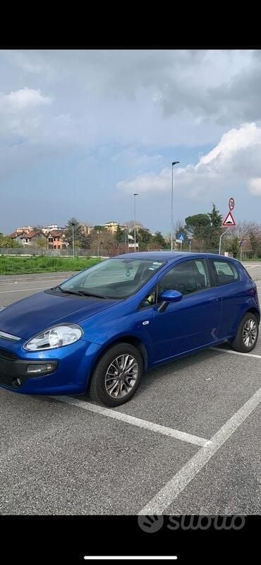 Usata Fiat Punto Evo 77 CV (56 kW) 2011 Blu Utilitaria
