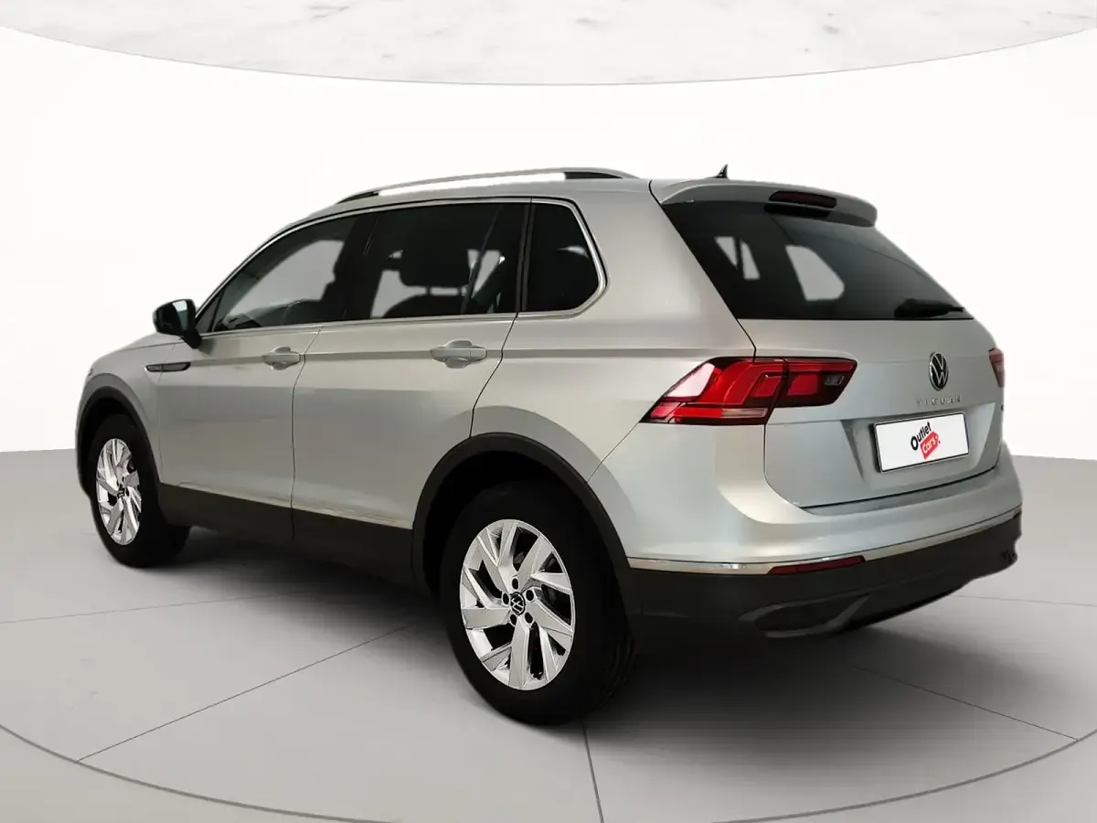 Usata VW Tiguan Life 150 CV (110 kW) 2022 Reflex silver metallizzato SUV