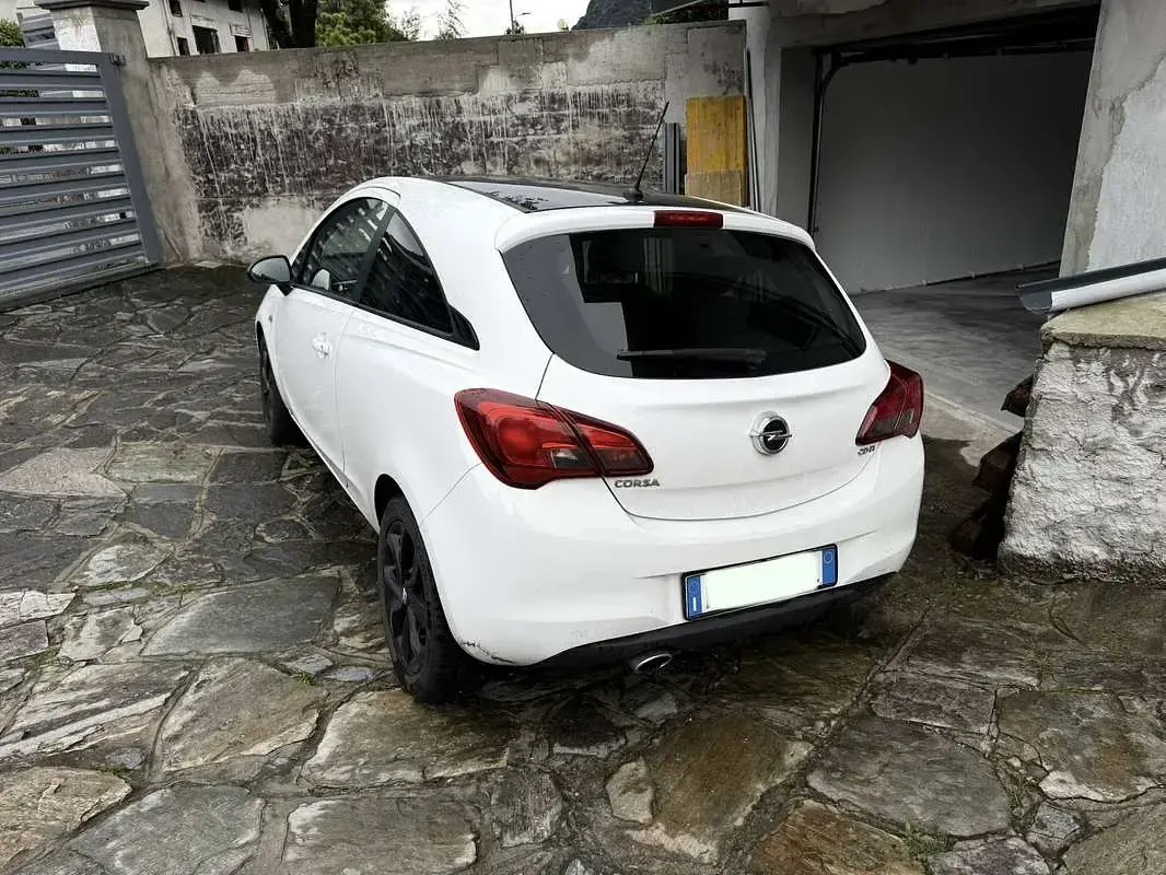 Usata Opel Corsa 75 CV (55 kW) 2016 Utilitaria