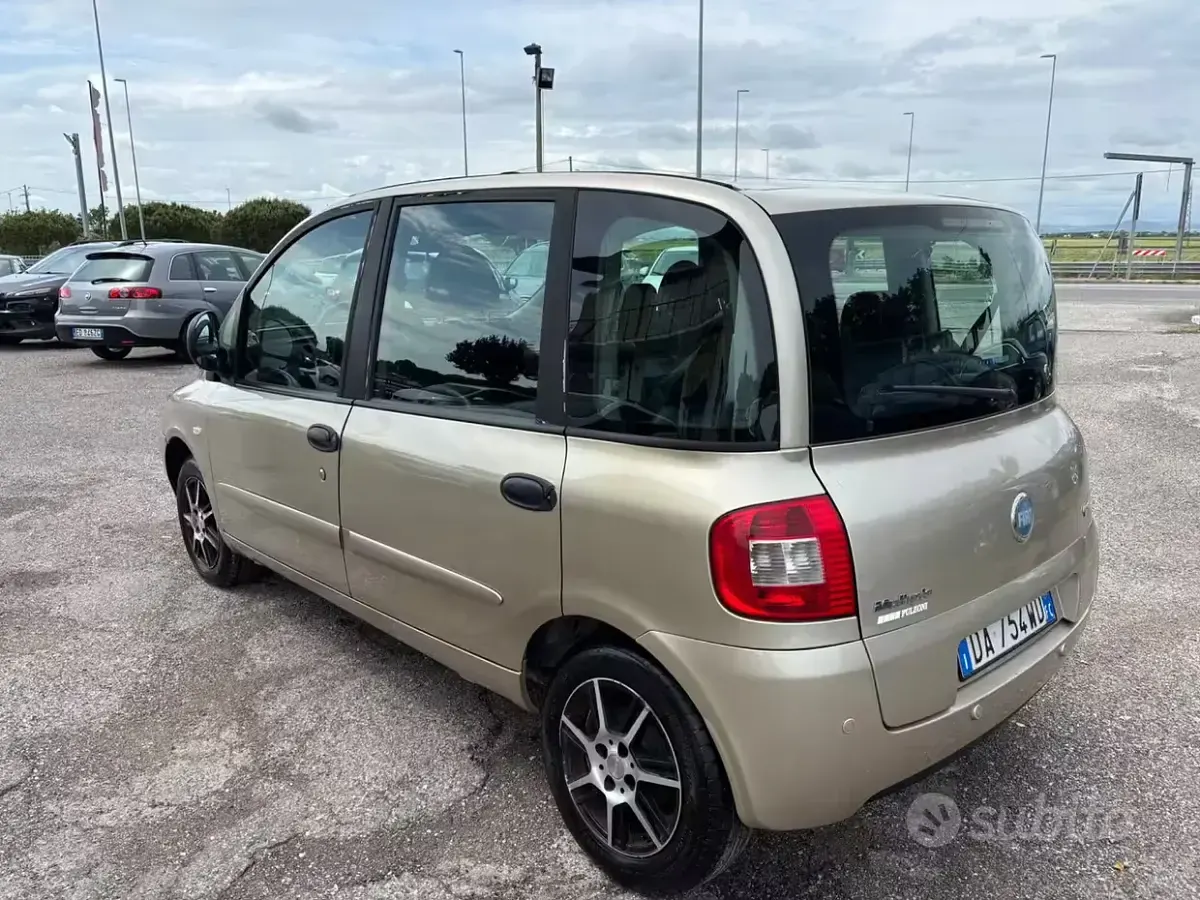 Usata Fiat Multipla Emotion 103 CV (75 kW) 2006 Beige Monovolume