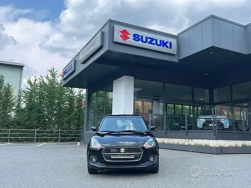 Usata Suzuki Swift 90 CV (66 kW) 2020 Nero Utilitaria