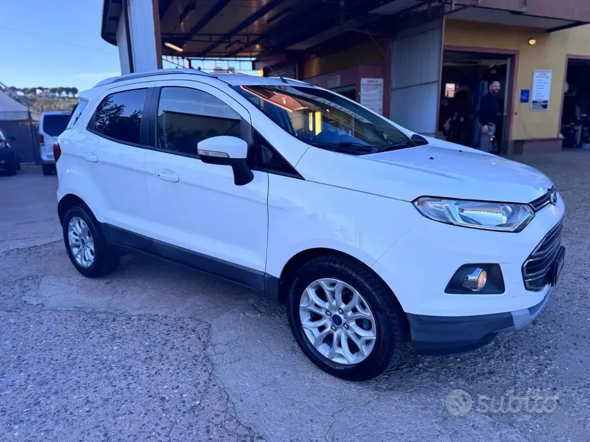 Usata Ford Ecosport Titanium 95 CV (69 kW) 2016 Bianco SUV