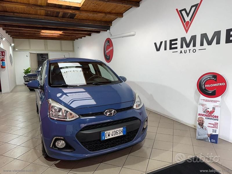 Usata Hyundai i10 Style 67 CV (49 kW) 2014 Blu Utilitaria
