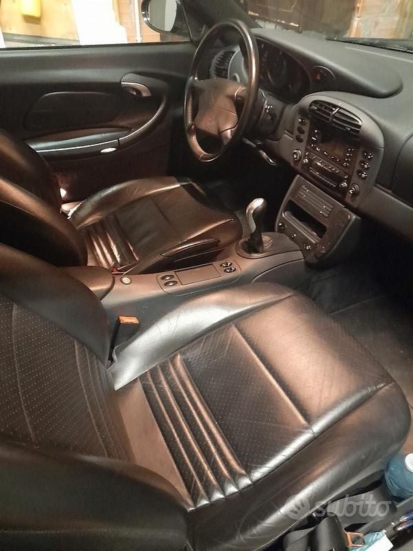 Usata Porsche 911 Carrera 4 300 CV (220 kW) 1998 Nero Coupé