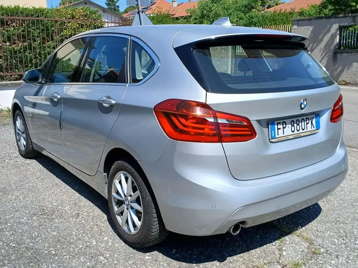 Usata BMW 216 Active Tourer Advantage 116 CV (85 kW) 2018 Argento Monovolume