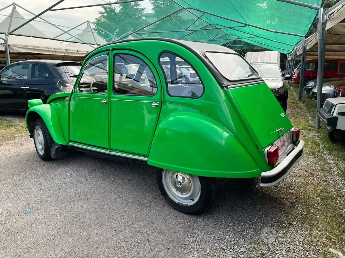 Usata Citroën 2CV 24 CV (17 kW) 1970 Berlina