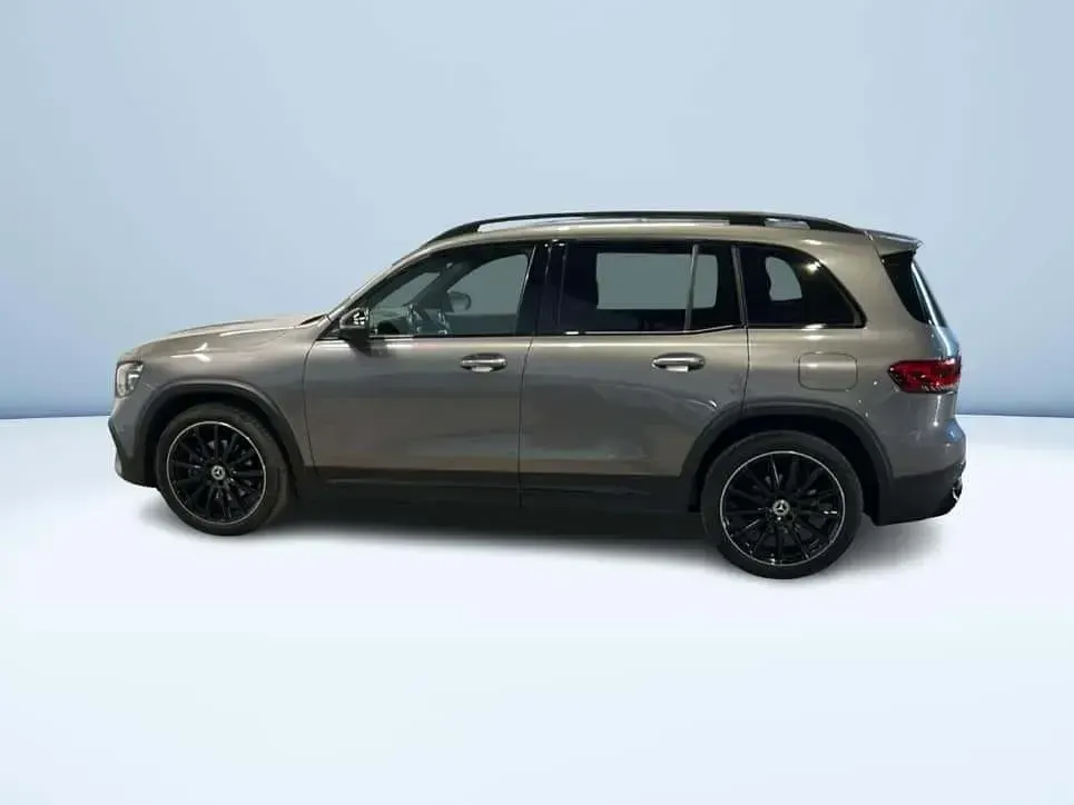 Usata Mercedes GLB200 Premium 150 CV (110 kW) 2023 Grigio SUV