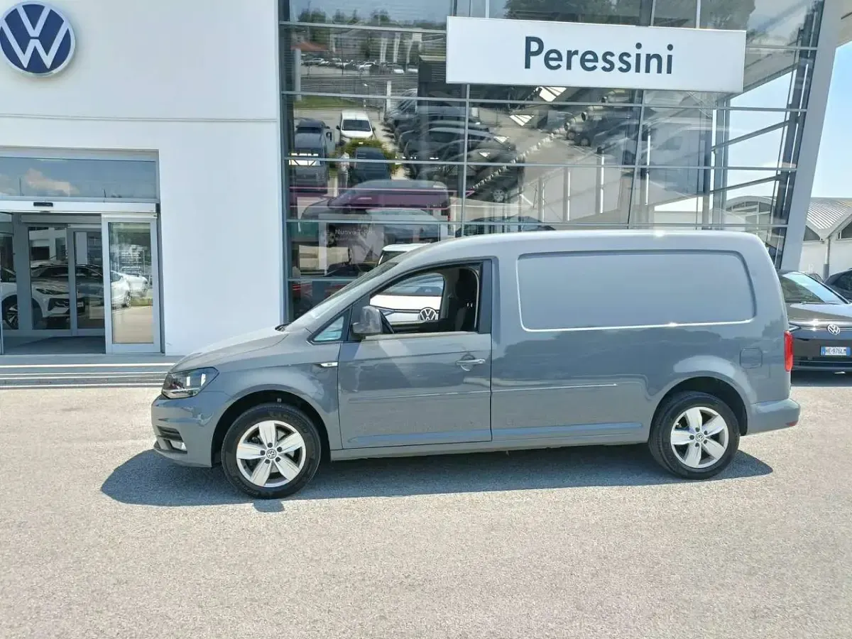 Usata VW Caddy Maxi Business 102 CV (75 kW) 2017 Grigio Monovolume