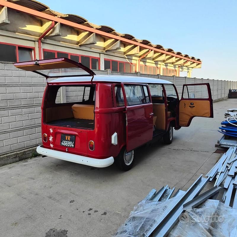 Usata VW T2 1970 Rosso Furgone