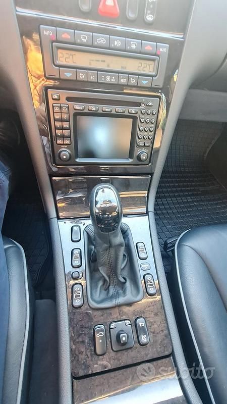 Usata Mercedes E200 Avantgarde 186 CV (136 kW) 1999 Grigio Berlina