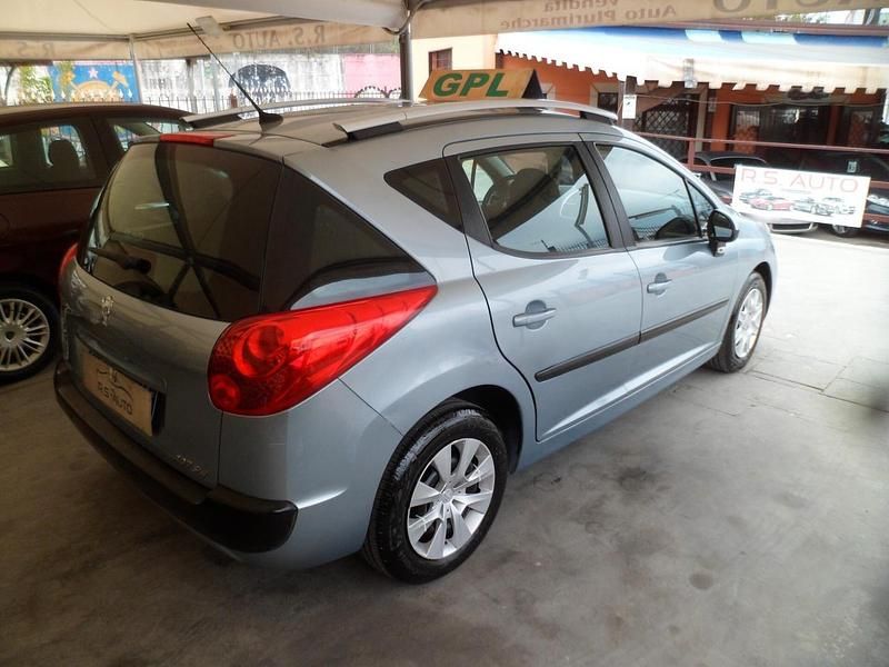 Usata Peugeot 207 Sport 73 CV (53 kW) 2010 Grigio Station wagon