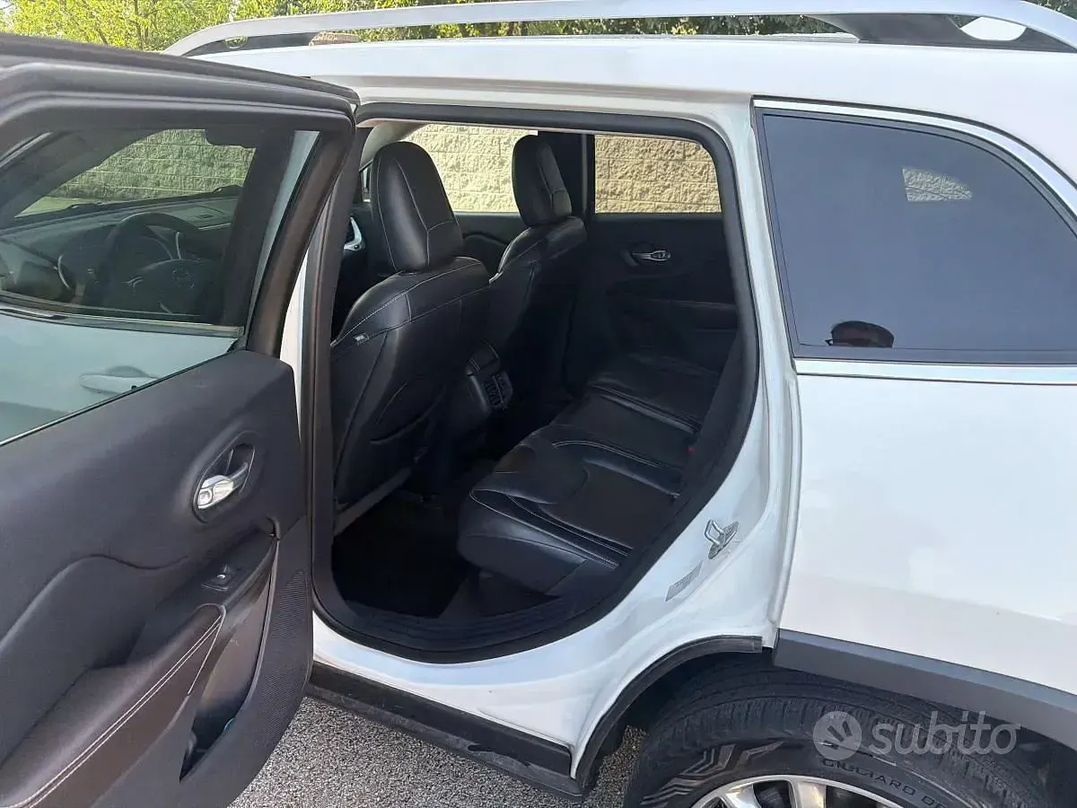 Usata Jeep Cherokee Limited 170 CV (125 kW) 2015 Bianco SUV