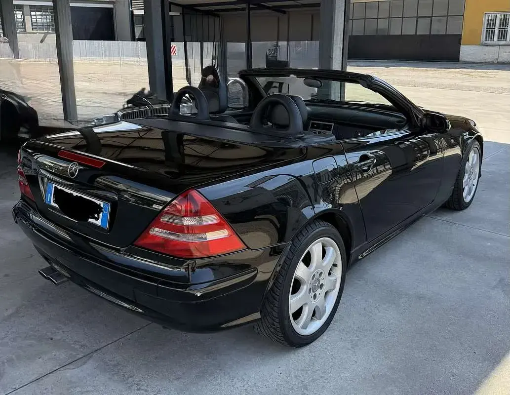 Usata Mercedes SLK200 163 CV (119 kW) 2002 Cabrio