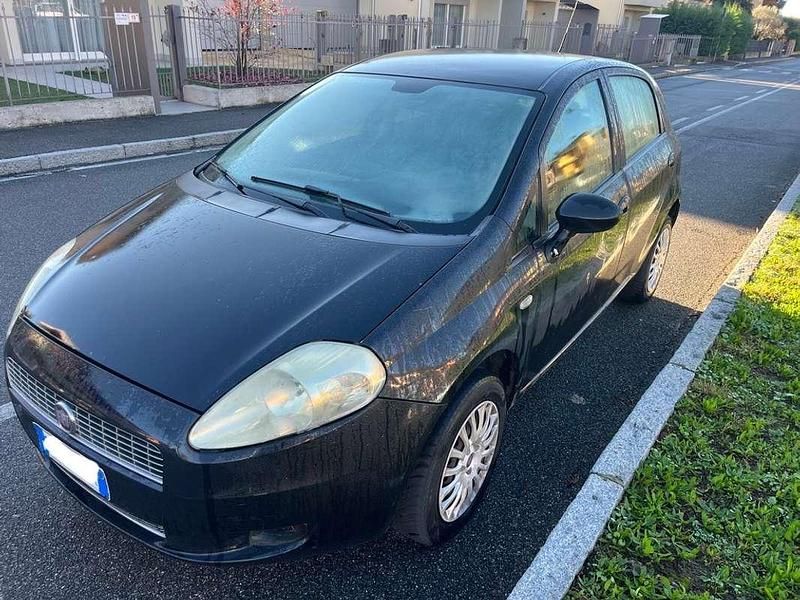 Usata Fiat Punto Active 60 CV (44 kW) 2009 Nero Berlina