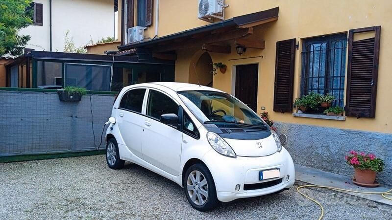 Bianco Usata 2017 Peugeot iON Due volumi | 7500 € - Immagine 1/4