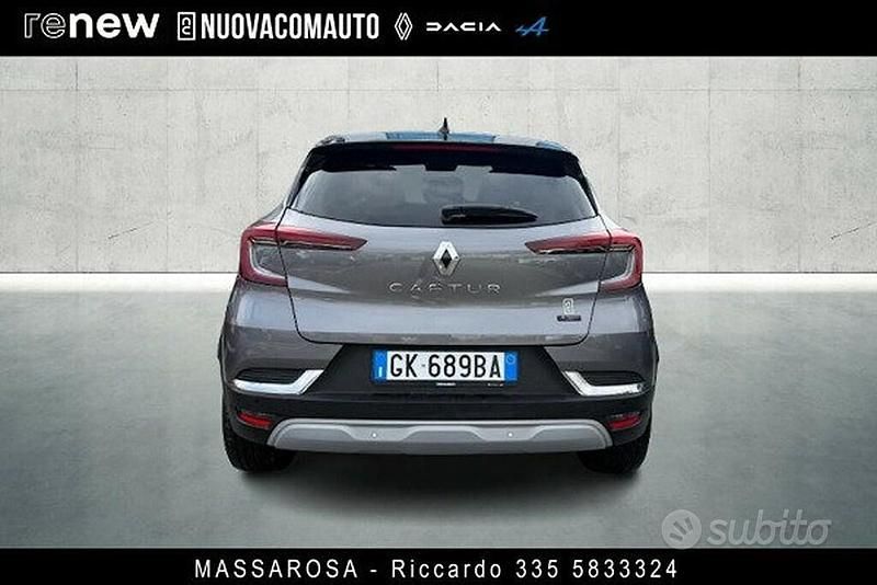 Usata Renault Captur Techno 145 CV (106 kW) 2022 Grigio SUV