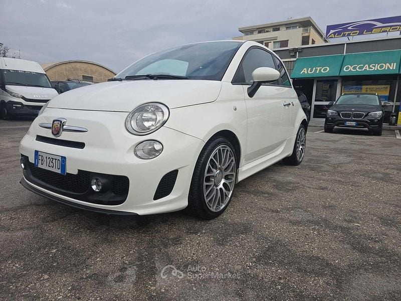 Bianco Usata 2015 Abarth 500 Tre volumi | 9500 € (Buon prezzo) - Immagine 1/4