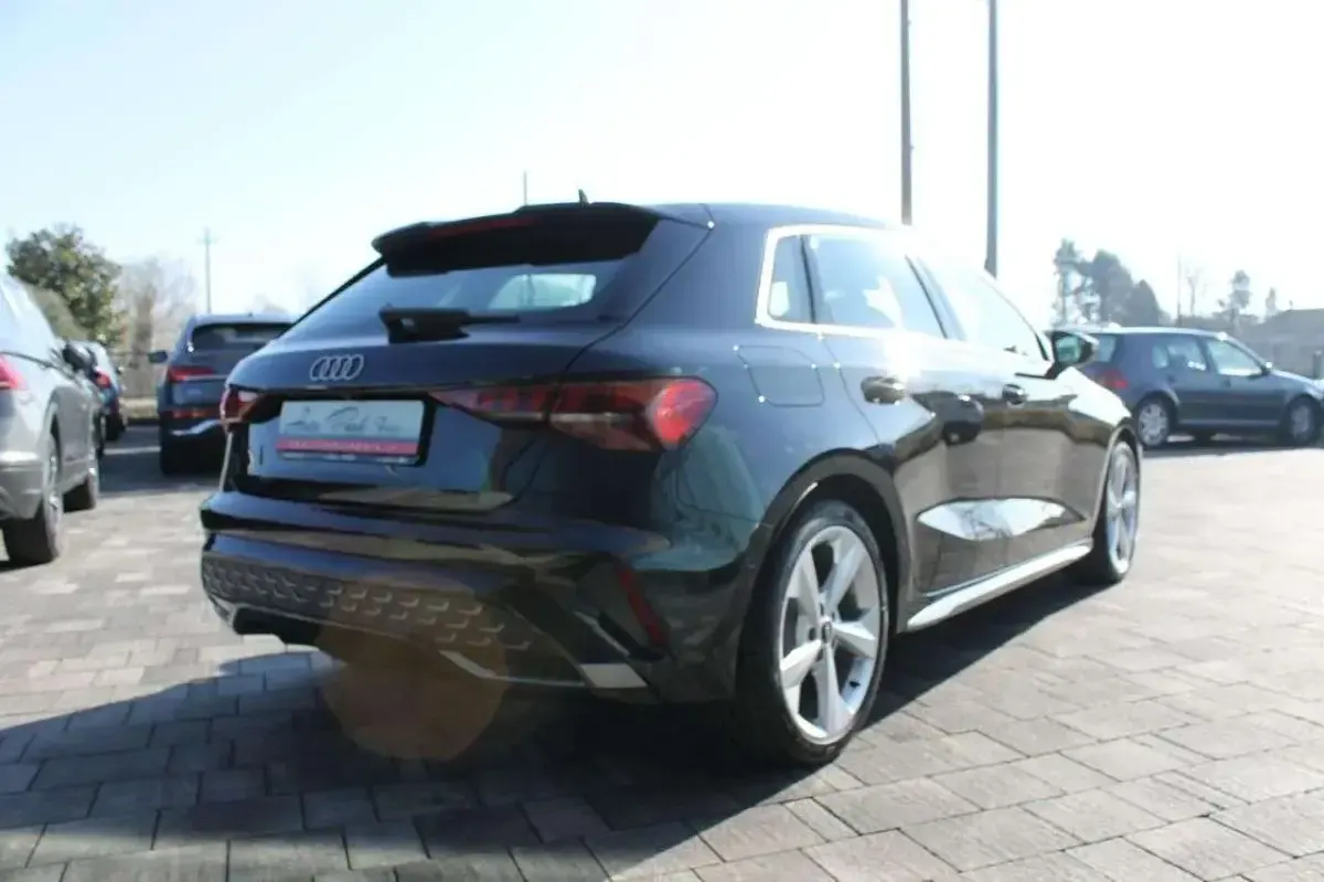 Nuova Audi A3 S-Line 150 CV (110 kW) 2025 Nero Berlina