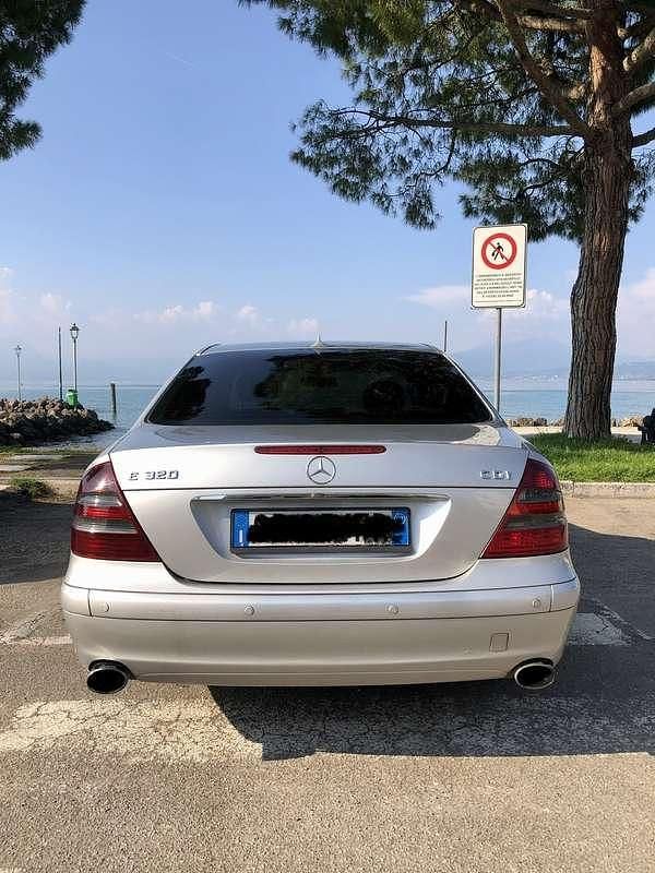 Usata Mercedes E320 Classic 204 CV (150 kW) 2002 Berlina