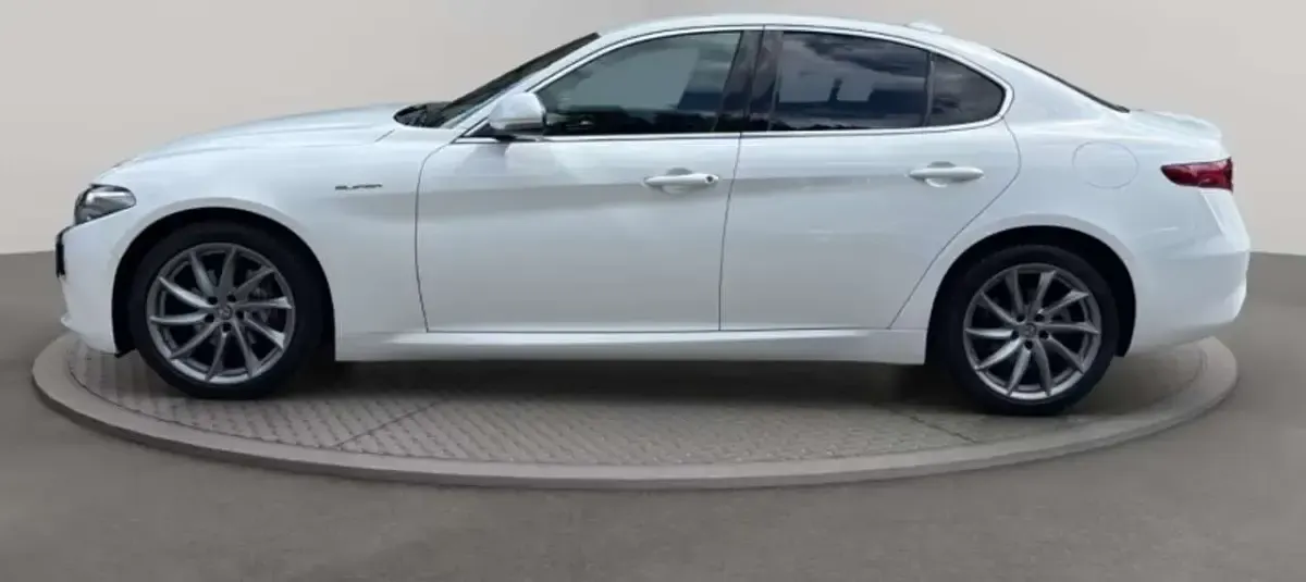 Usata Alfa Romeo Giulia Super 200 CV (147 kW) 2020 Bianco Berlina