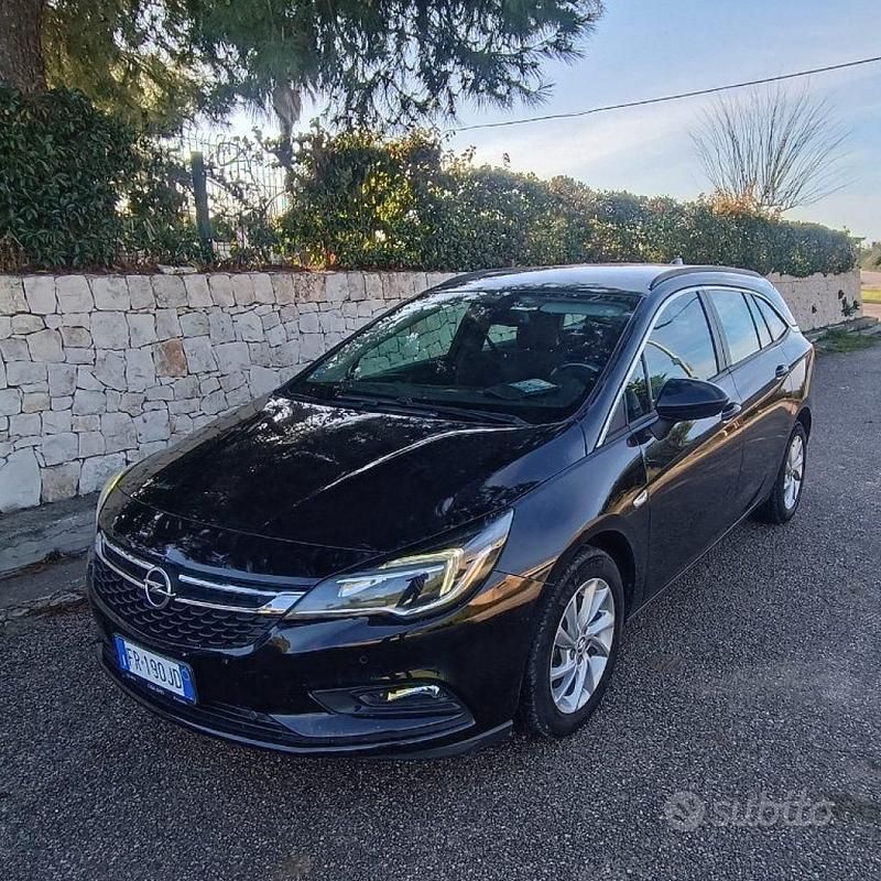 Usata Opel Astra Business 110 CV (80 kW) 2018 Nero Station wagon