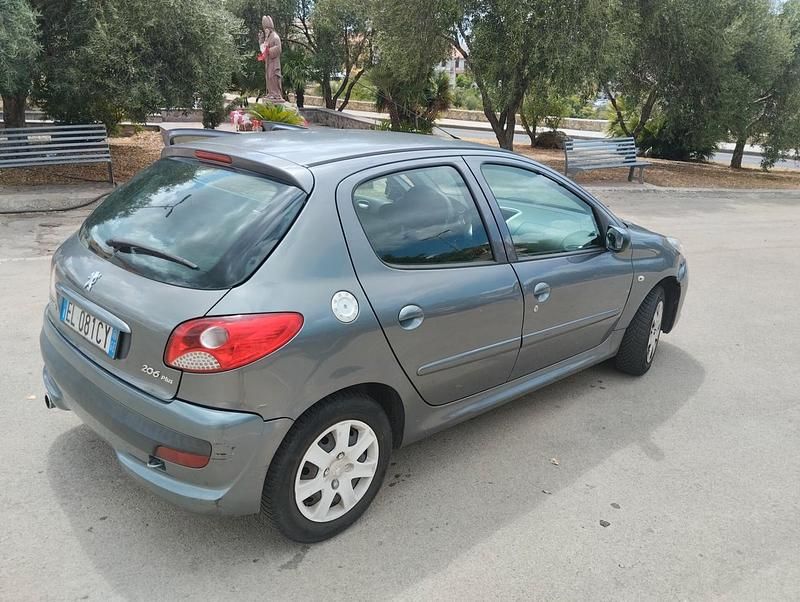 Usata Peugeot 206 59 CV (43 kW) 2011 Grigio Berlina