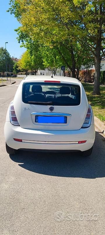 Usata Lancia Ypsilon 75 CV (55 kW) 2011 Utilitaria