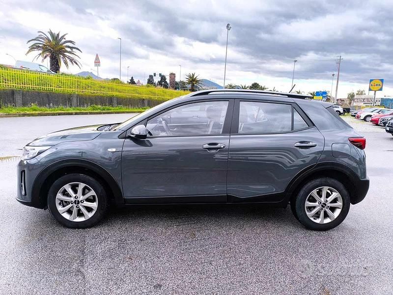 Usata Kia Stonic Urban 101 CV (74 kW) 2023 Bianco SUV