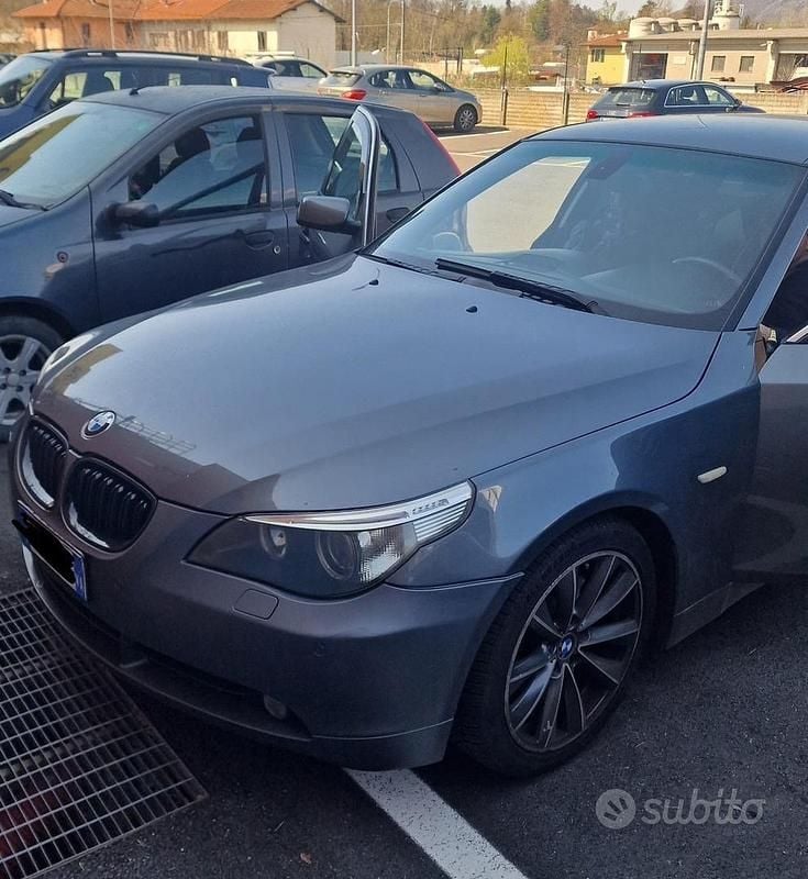 Grigio Usata 2005 BMW 530 Station wagon | 3000 € (Buon prezzo) - Immagine 1/4