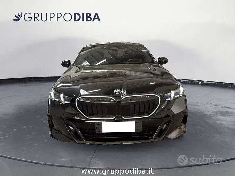 Usata BMW 520 Efficient Dynamics 197 CV (144 kW) 2025 Nero Berlina